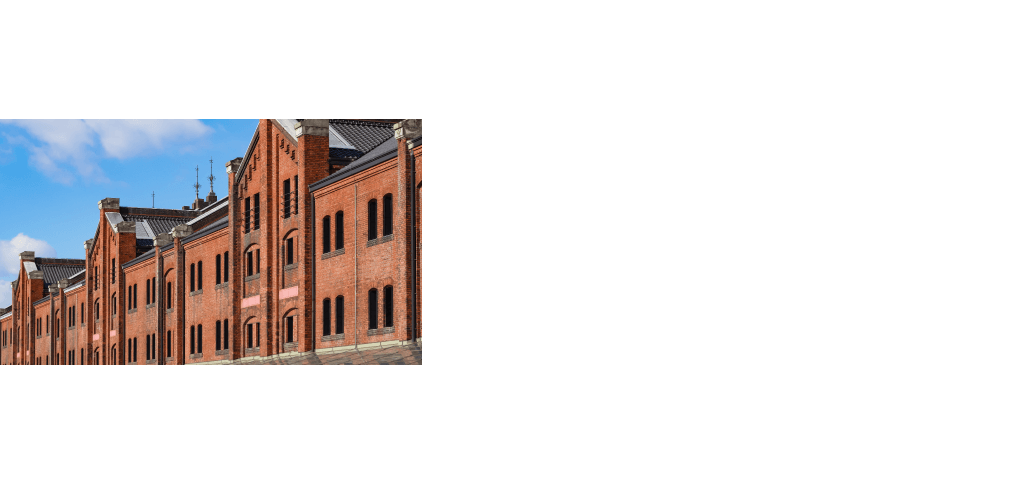 これまで横浜は、世界の窓⼝として開かれ、古くから世界中の知識が集まる国際交流の拠点都市として知られてきました。そんな横浜はこの先の時代に向けて、様々な国籍の⼈々が⾏き交い、多様な個性を尊重し、⾃らの考えや創造⼒によって新しい「横浜らしさ」を⽣み出せる都市に⽣まれ変わるために“横浜市基本構想”を掲げています。