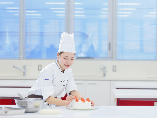 名古屋ユマニテク調理製菓専門学校